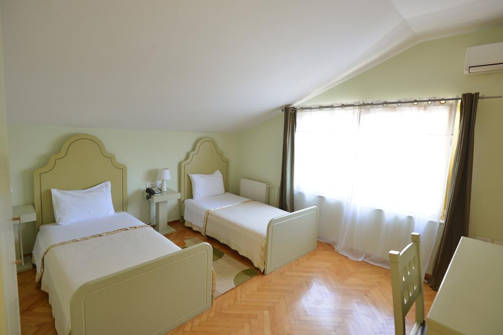 Hotel De Paris Tirana Quarto foto